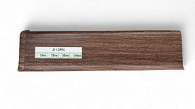 Напольный плинтус Deconika Д-П55 (пластиковый с кабель-каналом) 291 Орех 2200/55/22мм, 1 м.п.